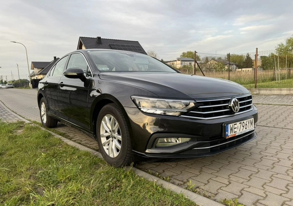 Volkswagen Passat cena 79700 przebieg: 133000, rok produkcji 2020 z Tarnogród małe 781